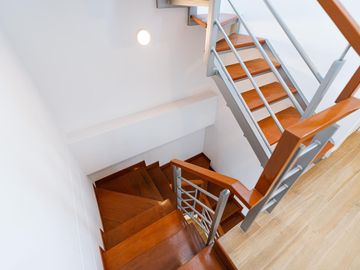 Venta de moderno tríplex en Santa Catalina –  límite con San Borja