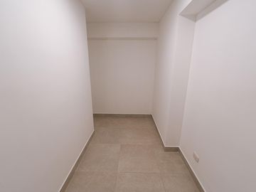 Venta de moderno tríplex en Santa Catalina –  límite con San Borja