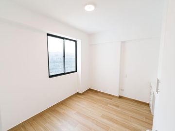 Venta de moderno tríplex en Santa Catalina –  límite con San Borja