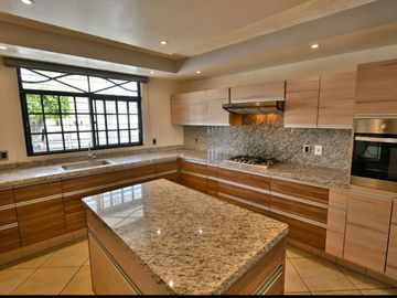 Casa en Venta, Col. Las Aguilas
