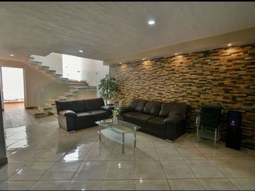 Casa en Venta, Col. Las Aguilas