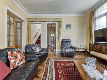 Venta de Casa con historia y gran potencial en el corazón de Ñuñoa
