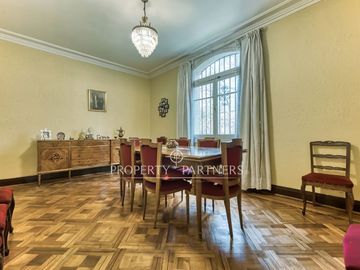 Venta de Casa con historia y gran potencial en el corazón de Ñuñoa