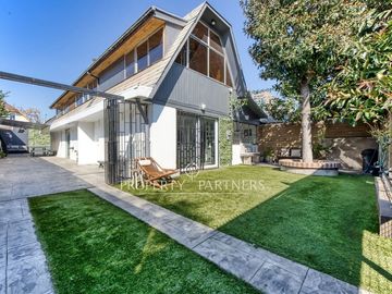 Casa Familiar remodelada con excelente conectividad.