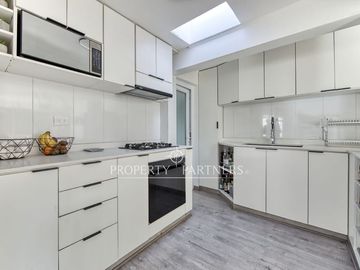 Casa Familiar remodelada con excelente conectividad.