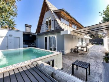Casa Familiar remodelada con excelente conectividad.