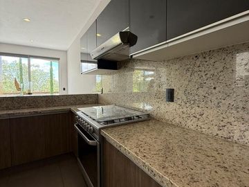 Venta y Renta Casa en Altozano Querétaro