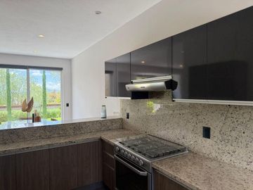 Venta y Renta Casa en Altozano Querétaro