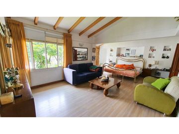 CASA EN VENTA EN SANTA TERESITA DE DOS PLANTAS