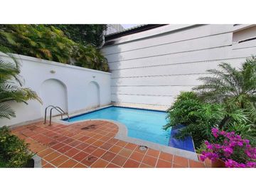 CASA EN VENTA EN SANTA TERESITA DE DOS PLANTAS