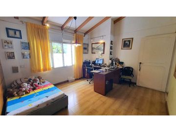 CASA EN VENTA EN SANTA TERESITA DE DOS PLANTAS