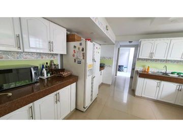 CASA EN VENTA EN SANTA TERESITA DE DOS PLANTAS