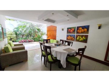 CASA EN VENTA EN SANTA TERESITA DE DOS PLANTAS