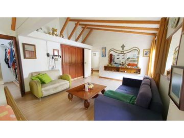 CASA EN VENTA EN SANTA TERESITA DE DOS PLANTAS