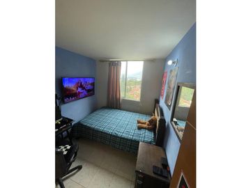 VENDO HERMOSO APARTAMENTO CON PARQUEADERO CUBIERTO EN BELÉN