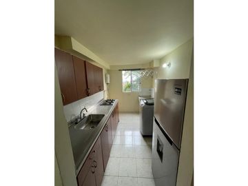 VENDO HERMOSO APARTAMENTO CON PARQUEADERO CUBIERTO EN BELÉN