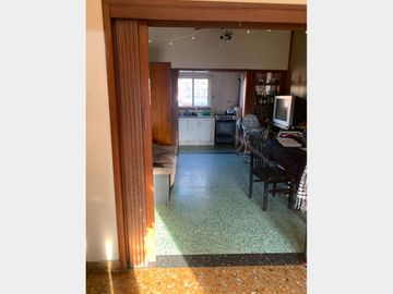 Casa  en Venta El Palomar / Moron (B134 461)