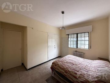 Venta Casa de 4 ambientes con quincho y piscina en Adrogue