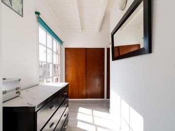 Casa de 5 ambientes en venta Barrio El Mirador Hurlingham triplex con patio