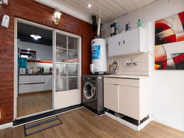 Casa de 5 ambientes en venta Barrio El Mirador Hurlingham triplex con patio