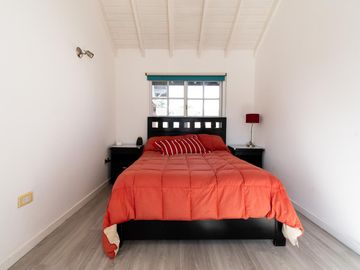 Casa de 5 ambientes en venta Barrio El Mirador Hurlingham triplex con patio