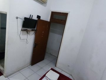 Kantor dengan Hotel/Kost Dekat kampus Binus Anggrek Kemanggisan