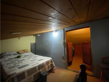 Casa  4 Ambientes Castelar Norte