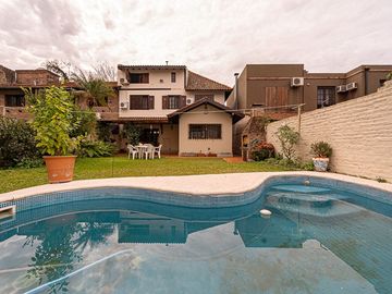 CASA VENTA SAN ISIDRO JARDIN PILETA APTO CREDITO