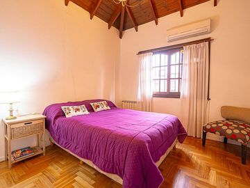 CASA VENTA SAN ISIDRO JARDIN PILETA APTO CREDITO