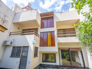 Venta Casa Colegiales Jardín Parrilla Terraza Coch