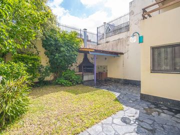 Venta Casa Colegiales Jardín Parrilla Terraza Coch