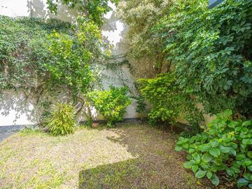 Venta Casa Colegiales Jardín Parrilla Terraza Coch