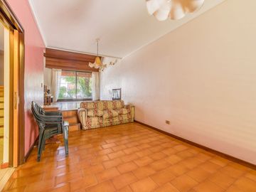 Venta Casa Colegiales Jardín Parrilla Terraza Coch