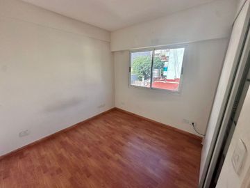 Venta departamento 2 ambientes con balcon!