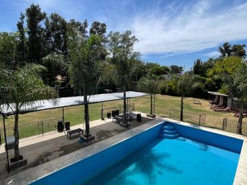 Quinta Salon de Fiestas - Venta Castillo