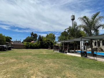 Quinta Salon de Fiestas - Venta Castillo