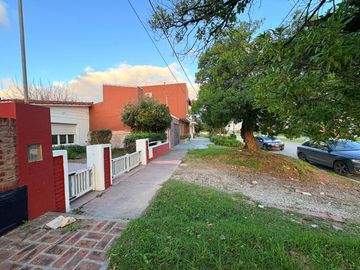 Venta Casa 4 ambientes Miramar