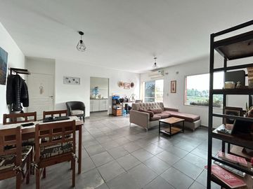 VENTA DEPARTAMENTO 2 AMB CON BALCON - ITUZAINGO