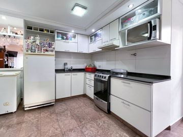 Departamento venta 4 amb. Lanús centro apto cred.
