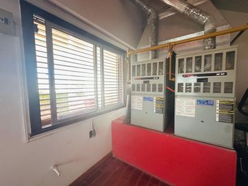 Casa en Av. Belgrano Sur 291 esquina M. Pampeanos