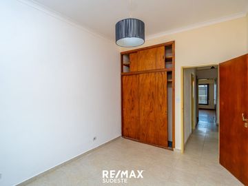 VENTA CASA CARONTI 700 ESPECTACULAR UBICACIÓN