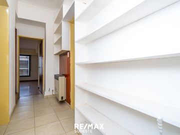 VENTA CASA CARONTI 700 ESPECTACULAR UBICACIÓN
