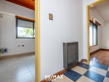 VENTA CASA CARONTI 700 ESPECTACULAR UBICACIÓN