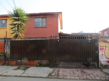 Casa en Venta en Marcoleta con San Enrique