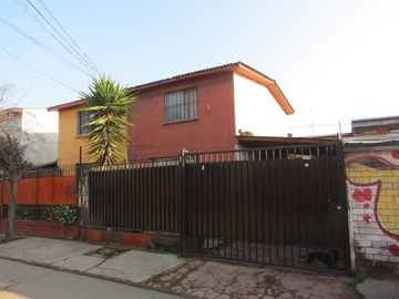 Casa en Venta en Marcoleta con San Enrique