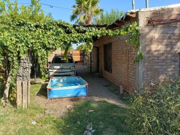 VENTA AMPLIA CASA BARRIO 25 DE MAYO RODEO DEL MEDI