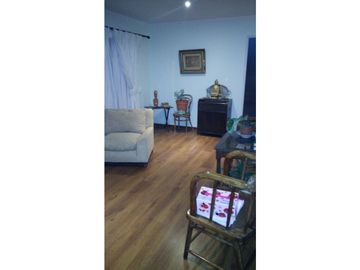 SE VENDE HERMOSA CASA EN VILLA EL MARAY