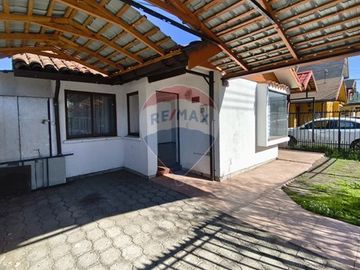 SE VENDE CASA AMPLIA E ILUMINADA