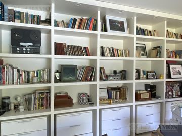 MUY LINDA CASA EN VENTA EN LOMAS DE SAN ISIDRO, EXCELENTE ENTORNO