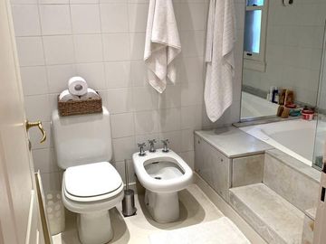 MUY LINDA CASA EN VENTA EN LOMAS DE SAN ISIDRO, EXCELENTE ENTORNO